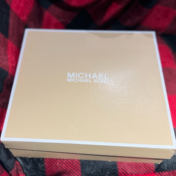 Michael Kors Elena Cross Strap Cheetah Heels!! - Picture 12 of 13